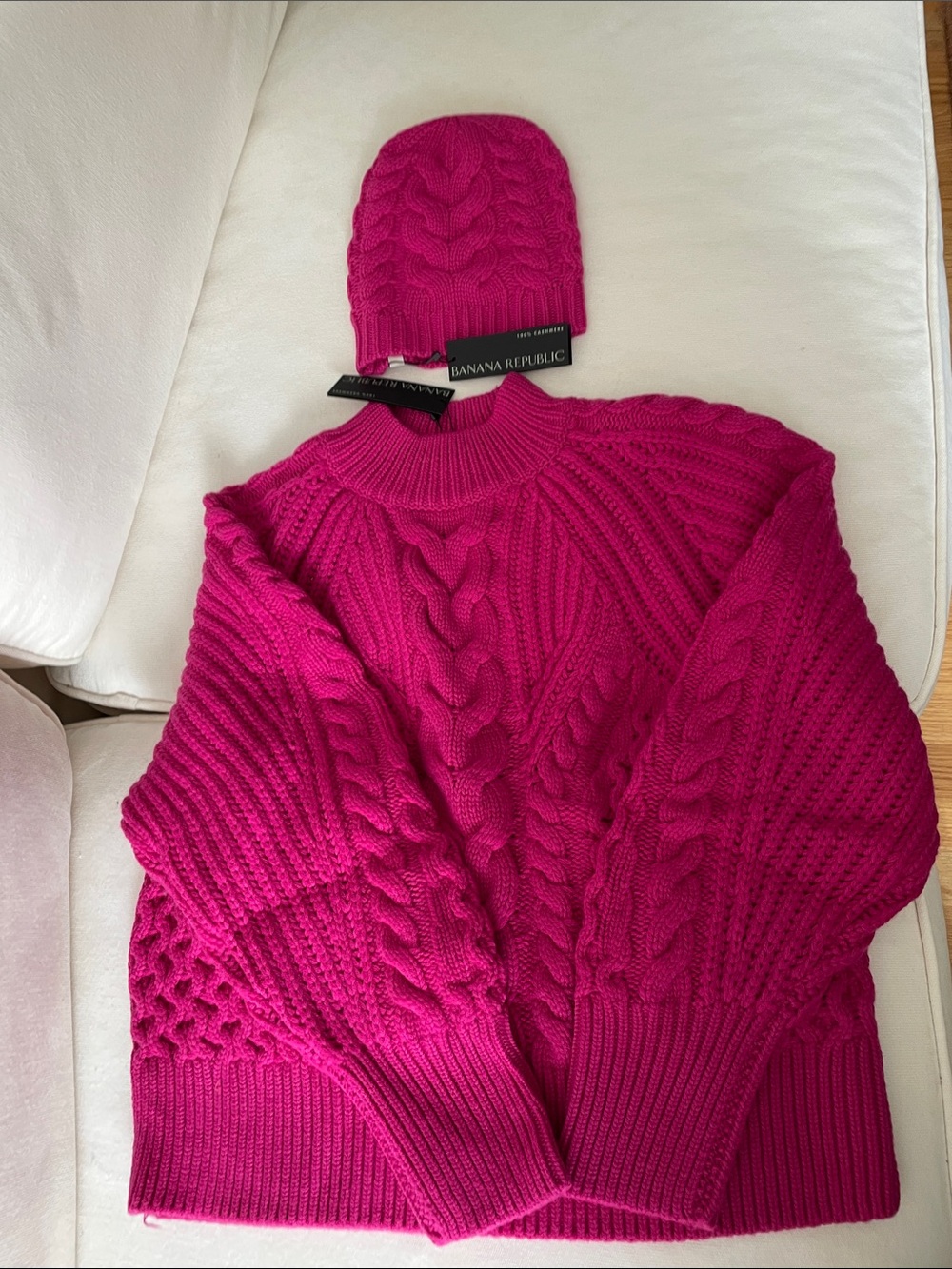 Banana Republic Bright Fuchsia cashmere Cable Turtleneck Sweater and hat